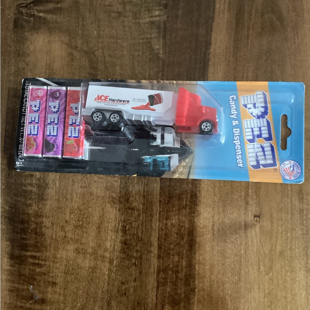 PEZ SUPER MARIO GIFT SET PLUS BONUS PEZ - Picture 6 of 8